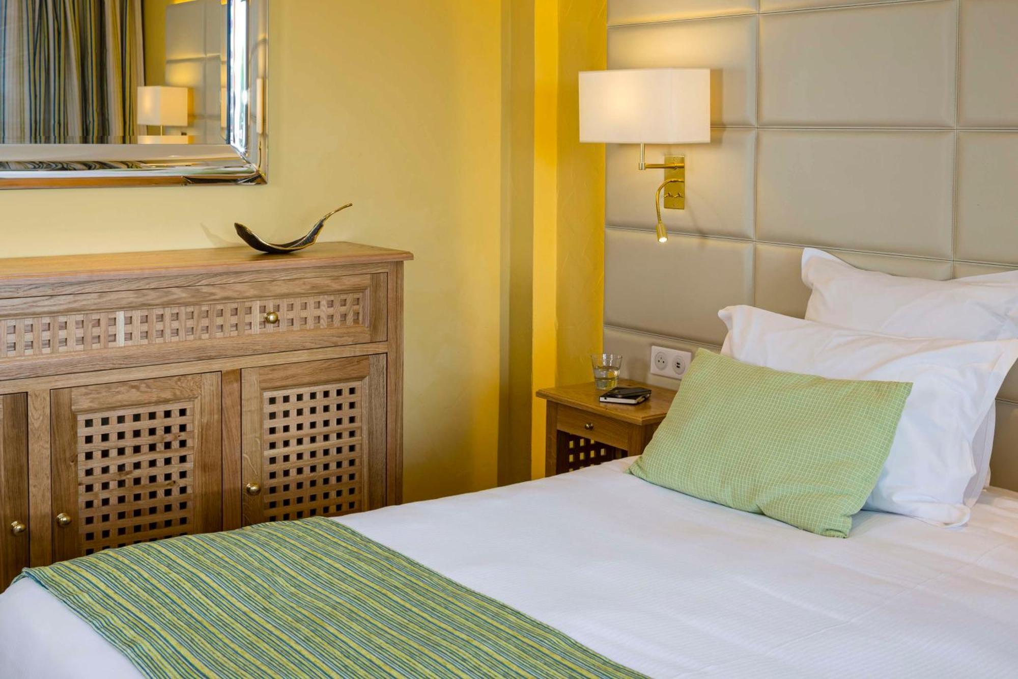 Hotel Western Premier Montfleuri 4*
