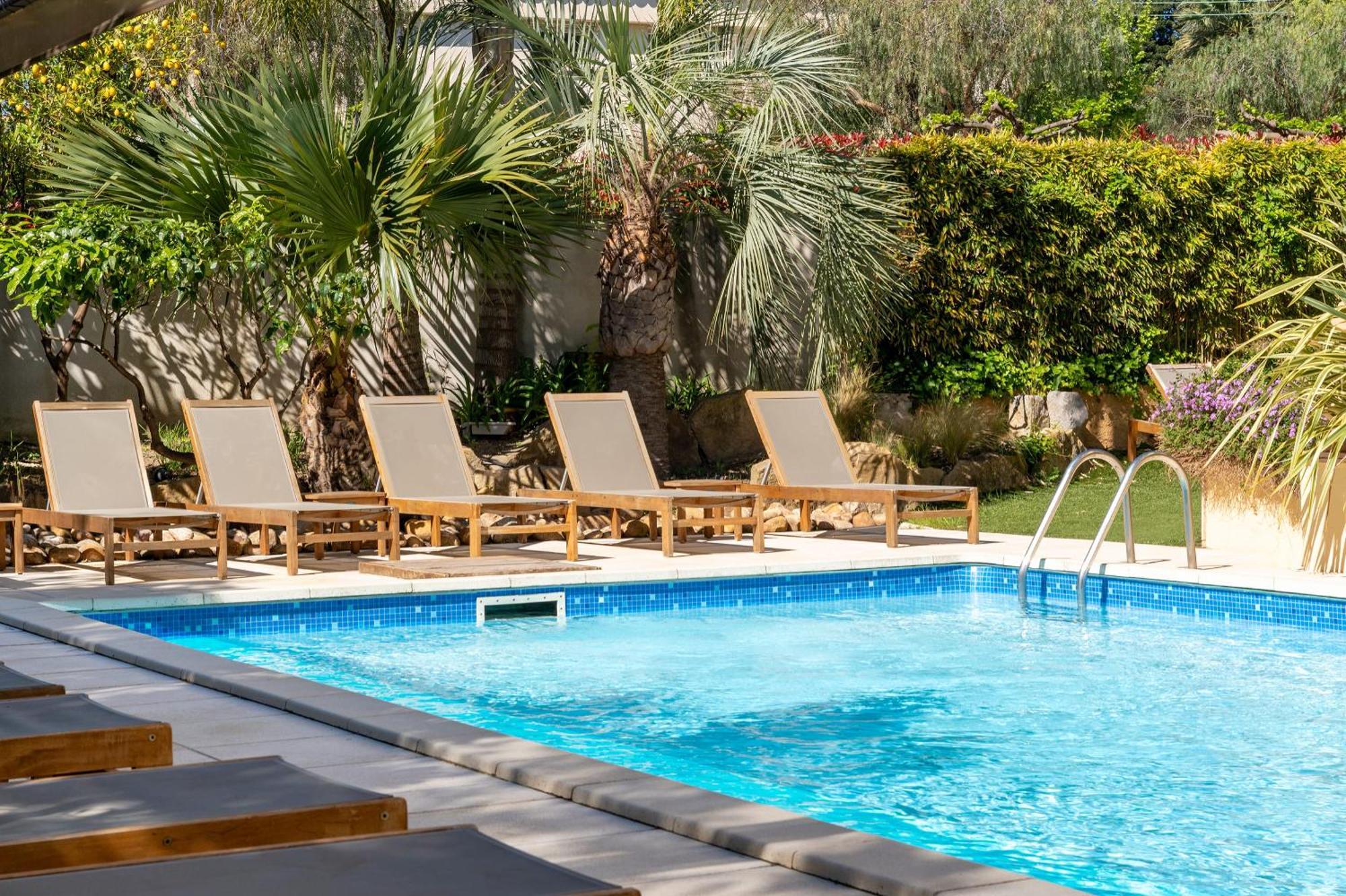 Western Premier Montfleuri Hotel